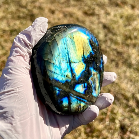 SOLD 3.9” Massive Flashy XXL Labradorite Palm Stone - Focal Meditation Stone - Picture 7 of 12